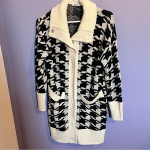 Ricki's Black and Cream Houndstooth Cardigan